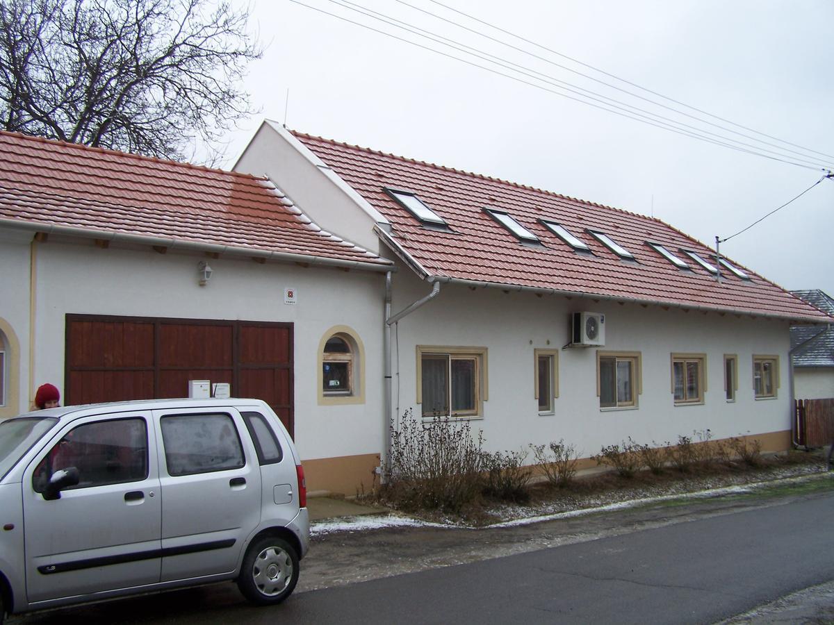 Guesthouse Kohari Egerszalók Exteriör bild